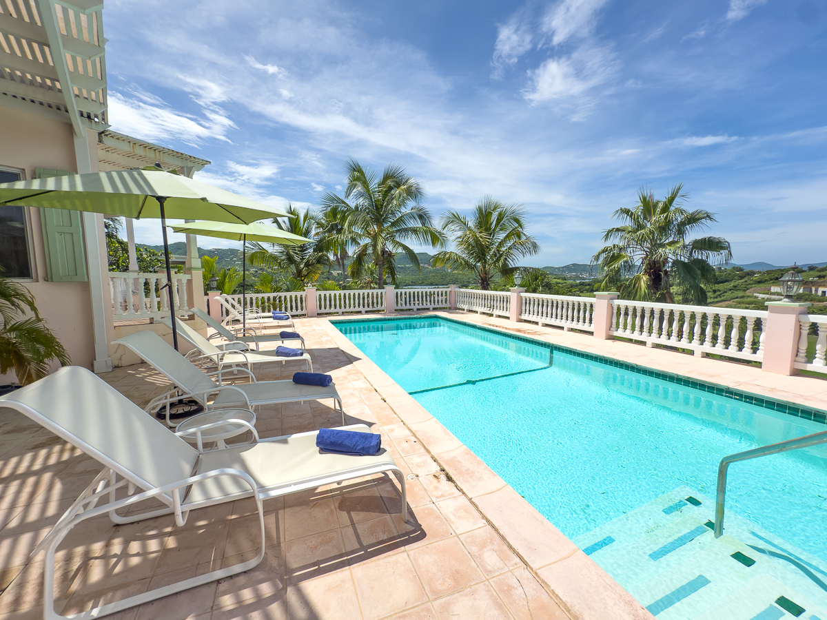 Catch A Wave Outdoor Pool