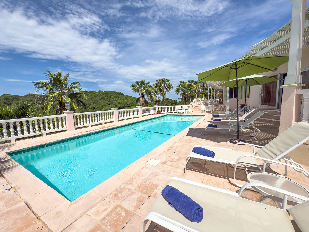 Catch A Wave Outdoor Pool